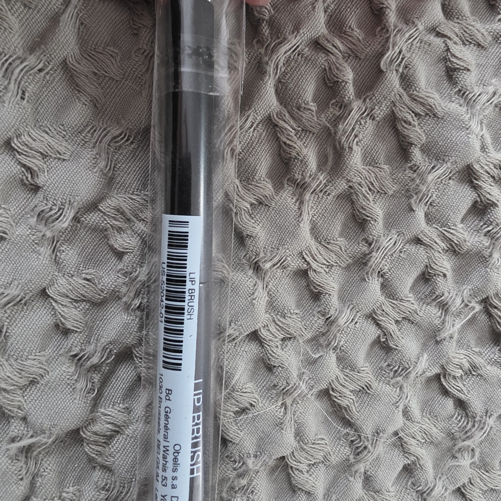 Younique Lip Brush - Black
